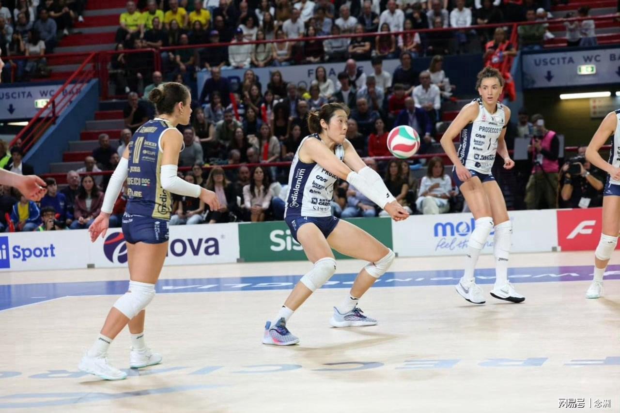 3-1!31岁朱婷17分夺生涯第27冠 网友:为何回不了中国女排